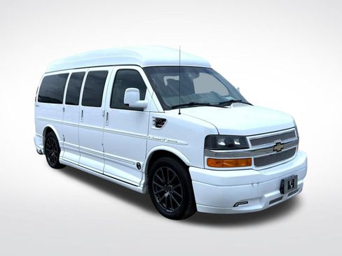 Certified 2013 Chevrolet Express 1500 RWD image 4