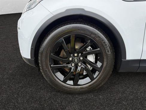 Used 2019 Land Rover Discovery HSE Luxury image 16