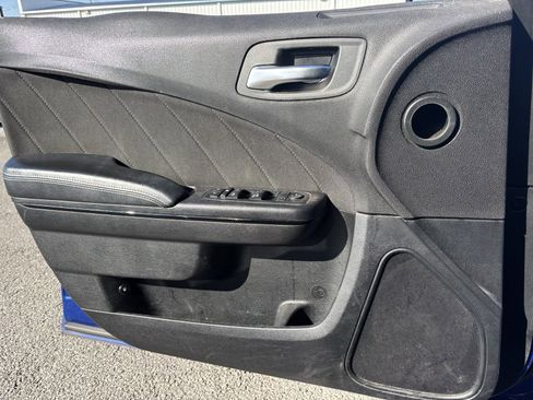 Used 2018 Dodge Charger SXT Plus w/ Blacktop Package image 5