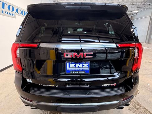Used 2025 GMC Yukon XL AT4 w/ AT4 Premium Package image 6
