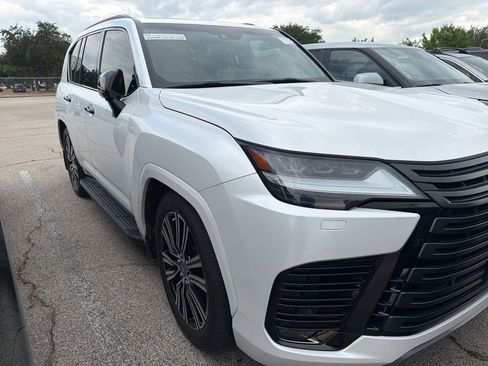 Used 2023 Lexus LX 600 4WD w/ Appearance Package image 3