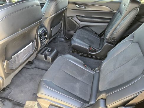 Used 2025 Jeep Grand Cherokee L Laredo RWD image 29