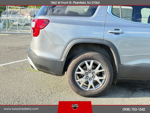 Used 2020 GMC Acadia SLT w/ Driver Alert Package II FWD image 11