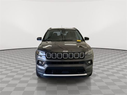 Used 2022 Jeep Compass Limited image 3