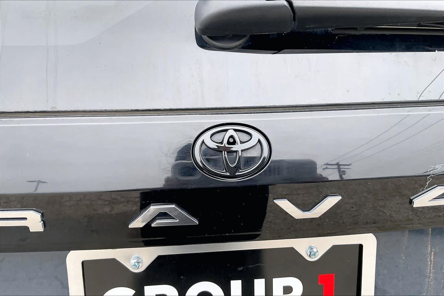 Used 2026 Toyota RAV4 LE AWD/4WD image 30