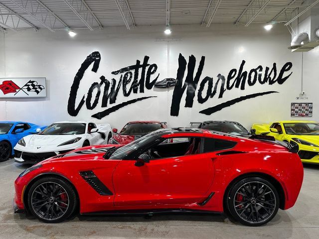 Used 2015 Chevrolet Corvette Z06 w/ 3LZ Preferred Equipment Group RWD image 2