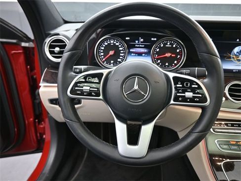 Used 2019 Mercedes-Benz E 300 image 2