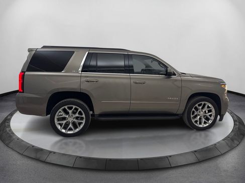 Used 2019 Chevrolet Tahoe LT w/ Luxury Package RWD image 4