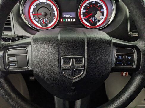 Used 2019 Dodge Grand Caravan SE FWD image 10