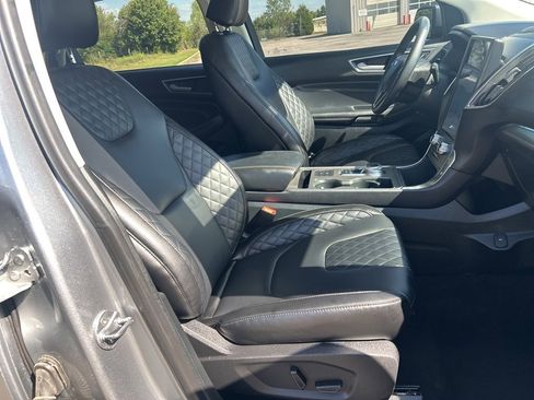 Used 2024 Ford Edge Titanium image 17