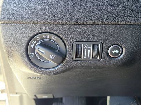 Used 2023 Chrysler 300 S w/ Comfort Group RWD image 32