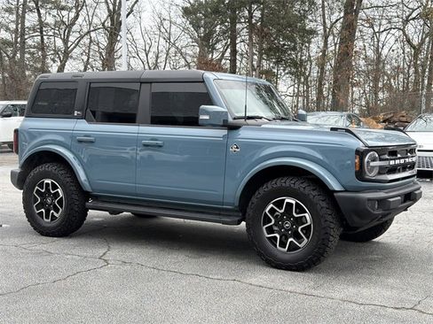 Used 2022 Ford Bronco Outer Banks image 2