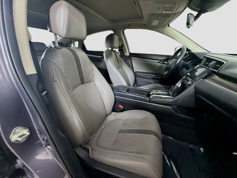 Used 2020 Honda Civic Touring image 29