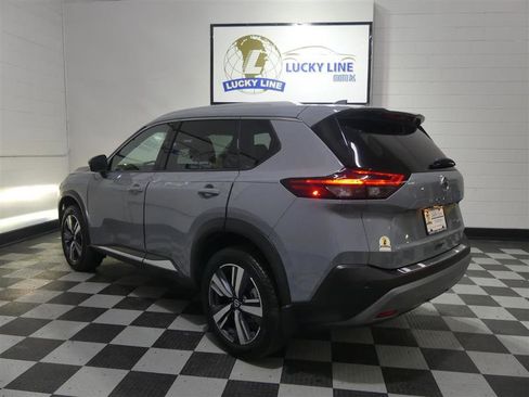 Used 2021 Nissan Rogue SL w/ Premium Package image 11