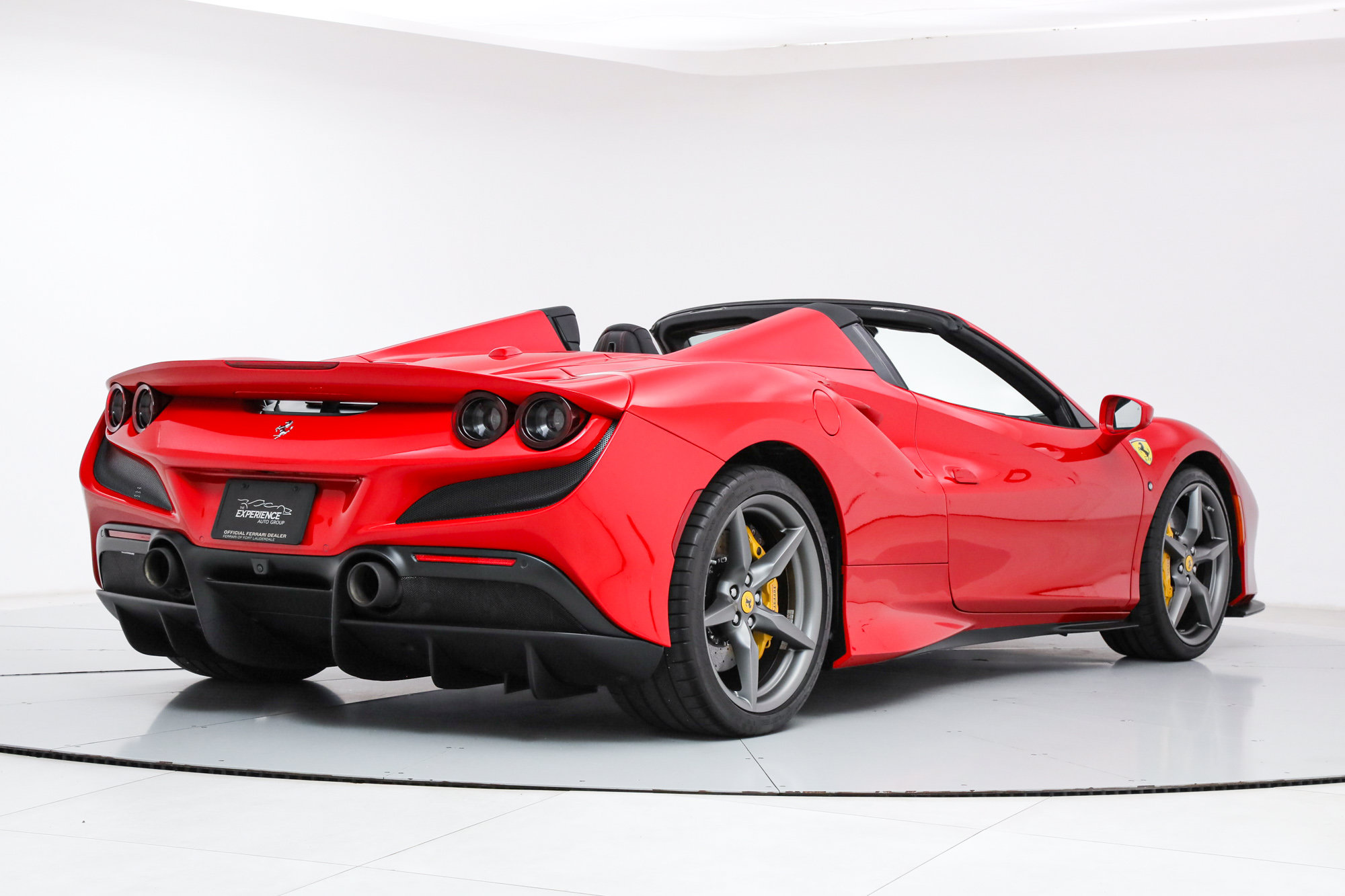 Certified 2023 Ferrari F8 Tributo RWD image 10