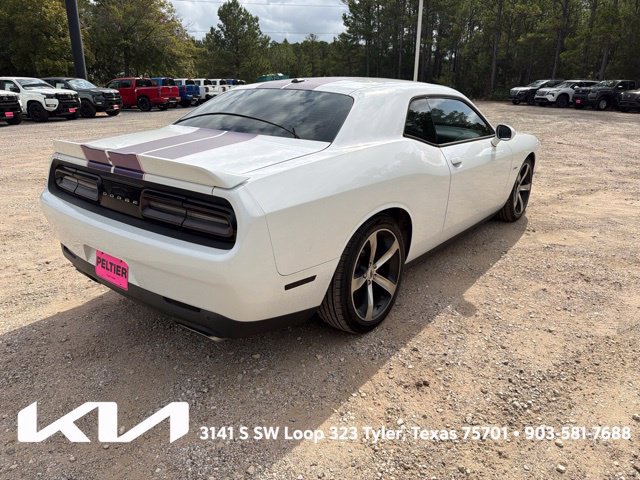 Used 2019 Dodge Challenger R/T w/ Driver Convenience Group RWD image 10