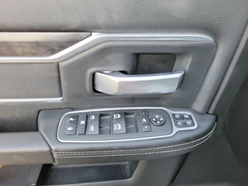 Used 2024 RAM 3500 Big Horn image 7