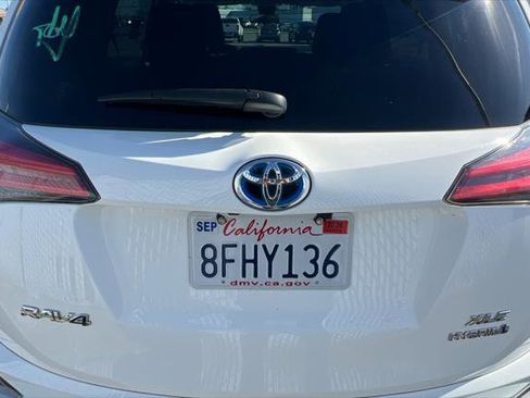 Certified 2018 Toyota RAV4 XLE image 16