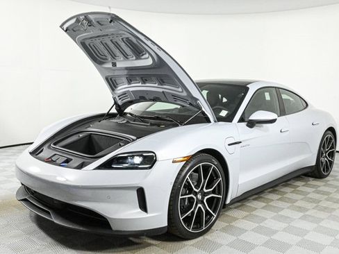New 2025 Porsche Taycan image 33
