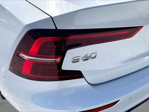 Used 2020 Volvo S60 T6 Momentum AWD/4WD image 29