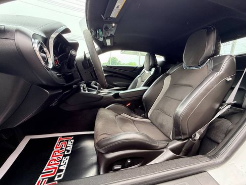 Used 2022 Chevrolet Camaro SS RWD image 19