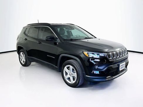 Used 2023 Jeep Compass Latitude AWD/4WD image 23