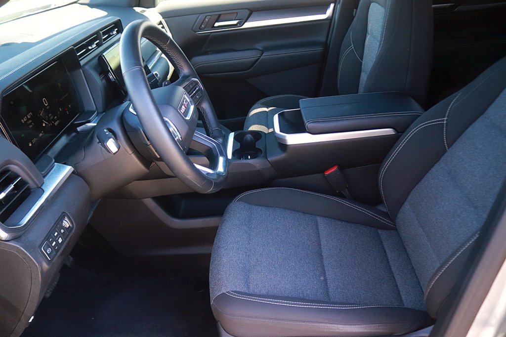 Used 2025 GMC Terrain Elevation AWD/4WD image 14