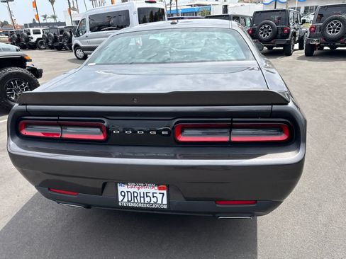 Used 2022 Dodge Challenger SXT RWD image 15