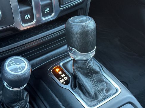 Certified 2022 Jeep Wrangler Sport S image 19