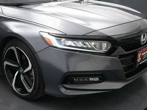 Used 2018 Honda Accord Sport image 16