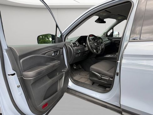 Used 2024 Honda Ridgeline Sport image 15