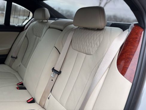 Used 2019 BMW ALPINA B7 xDrive AWD/4WD image 23