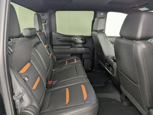 Used 2022 GMC Sierra 1500 AT4 image 25
