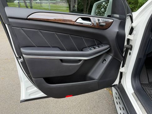 Used 2014 Mercedes-Benz GL 450 4MATIC image 15