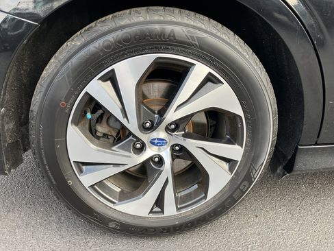 Used 2021 Subaru Legacy Premium image 11