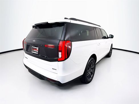 Used 2025 Ford Expedition Max Platinum w/ Stealth Performance Package AWD/4WD image 38