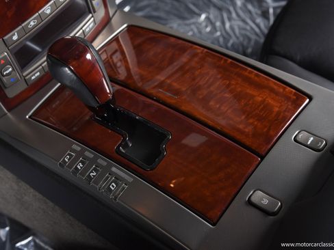 Used 2006 Cadillac XLR image 36