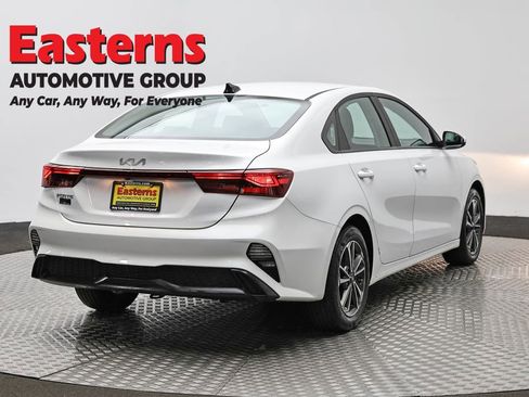 Used 2024 Kia Forte LXS FWD image 5