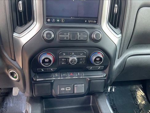 Used 2022 Chevrolet Silverado 1500 LT Trail Boss w/ Bed Protection Package AWD/4WD image 32