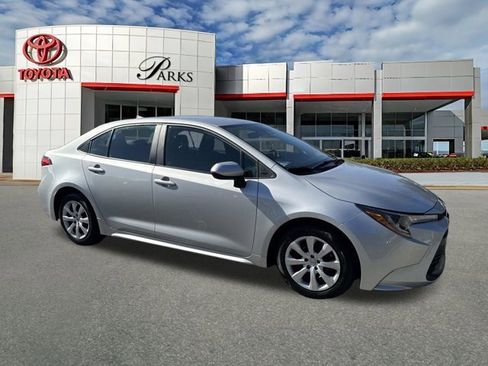 Used 2023 Toyota Corolla LE image 1