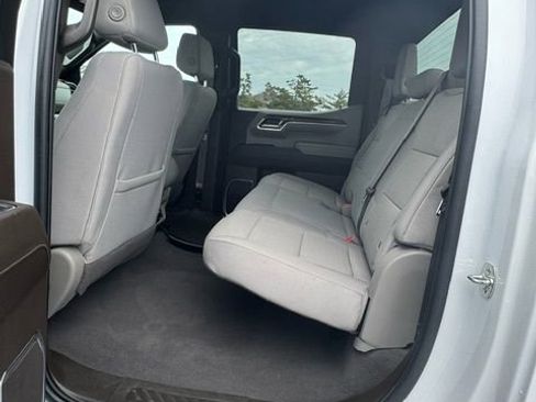 Used 2025 Chevrolet Silverado 1500 LT image 15