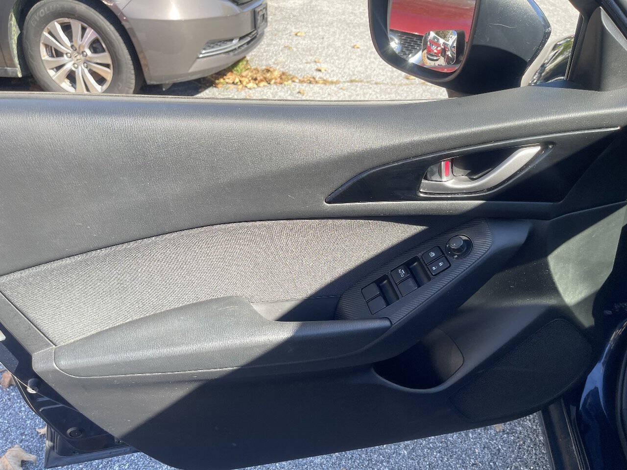Used 2014 MAZDA MAZDA3 i Sport FWD image 10