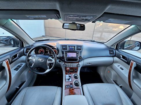 Used 2013 Toyota Highlander Limited image 13