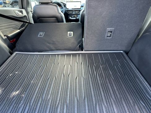 Used 2024 Ford Escape SE image 15