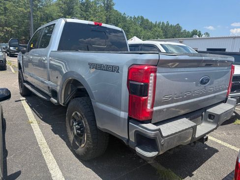 Used 2024 Ford F350 Lariat w/ Lariat Ultimate Package AWD/4WD image 4