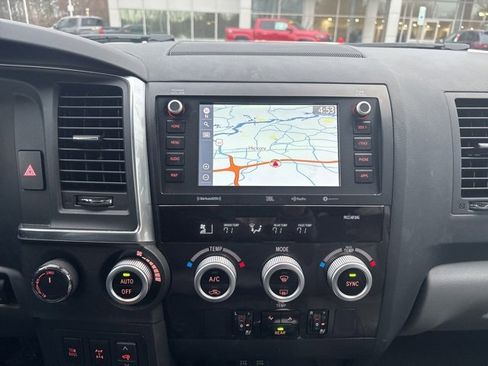 Used 2021 Toyota Sequoia Platinum image 11