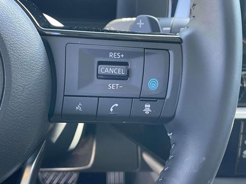 Used 2025 Nissan Pathfinder Platinum image 22