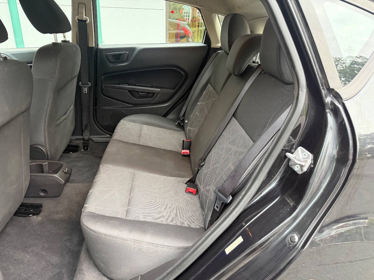 Used 2012 Ford Fiesta SE FWD image 16