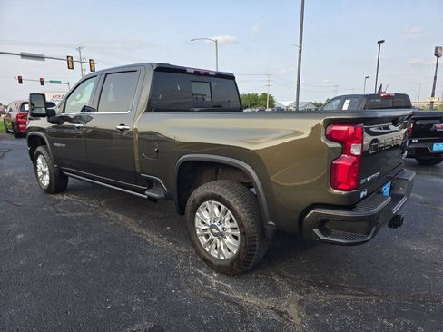 Used 2022 Chevrolet Silverado 2500 High Country w/ Z71 Off-Road Package AWD/4WD image 4