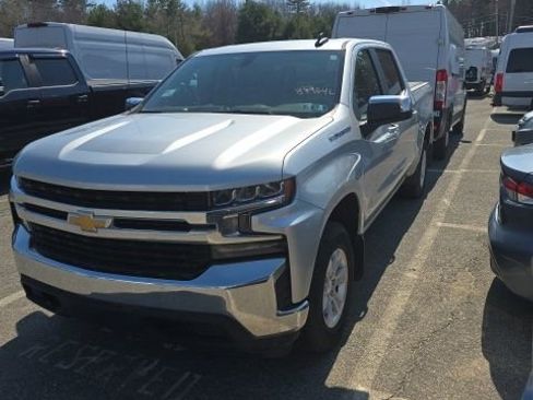 Used 2021 Chevrolet Silverado 1500 LT w/ Bed Protection Package image 3